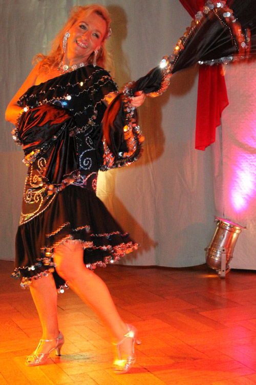 Athin&aacute; bei der 4. Magic of Orient Gala-Dinnershow in Glauchau im September 2012