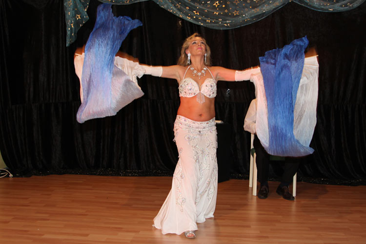 Athin&aacute; beim Studiofest im Dezember 2012